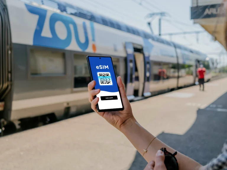 How Connectivity Changes the Travel Experience